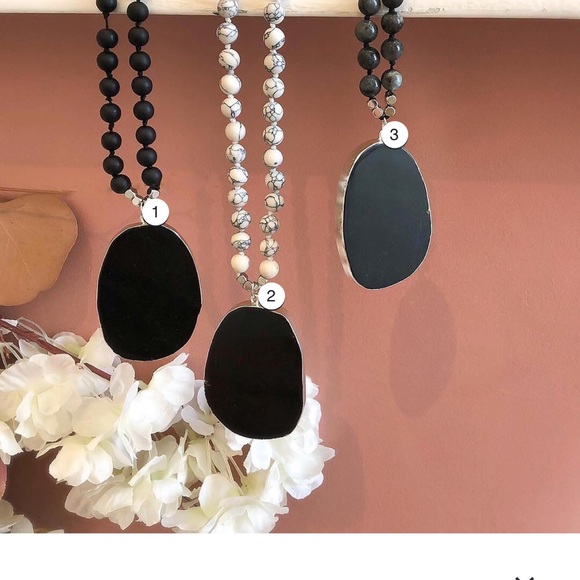 Kinsley Armelle Pepper Necklace Retired - Picture 3 of 6